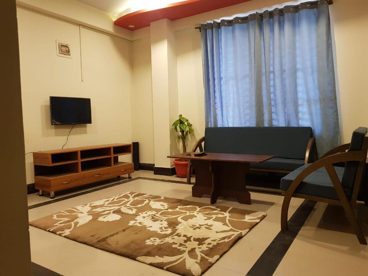 Republika Urban Apartment Аботабад Екстериор снимка