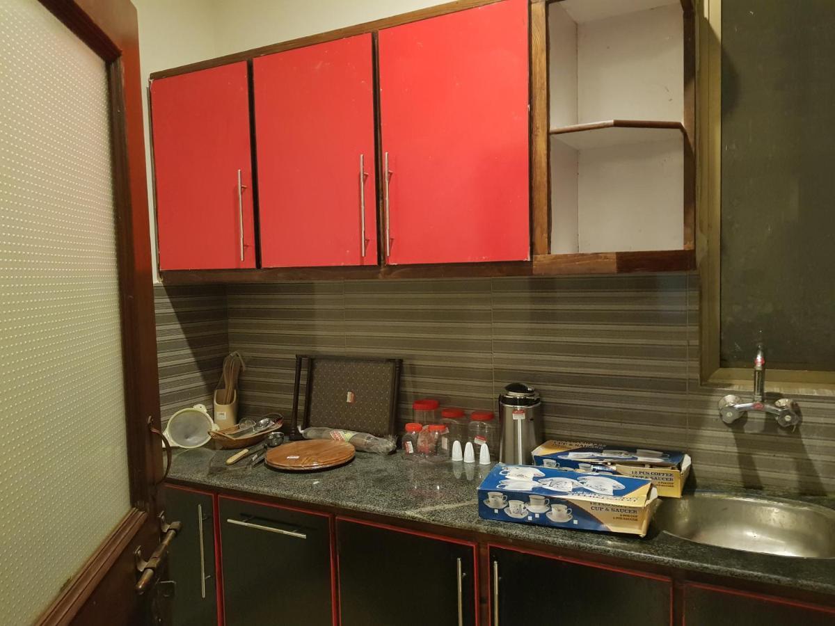 Republika Urban Apartment Аботабад Екстериор снимка