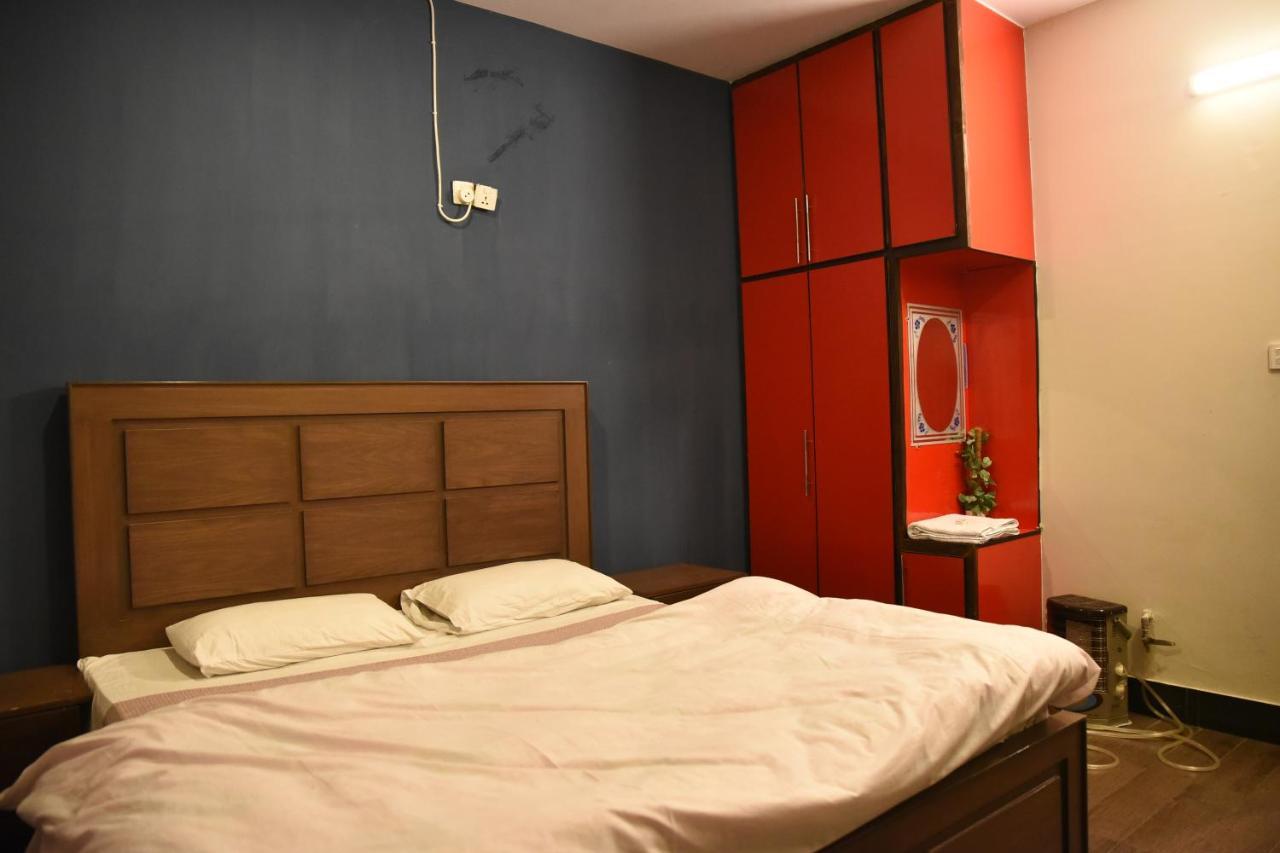Republika Urban Apartment Аботабад Екстериор снимка