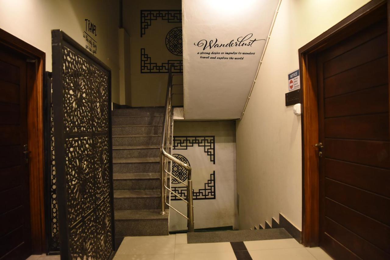 Republika Urban Apartment Аботабад Екстериор снимка